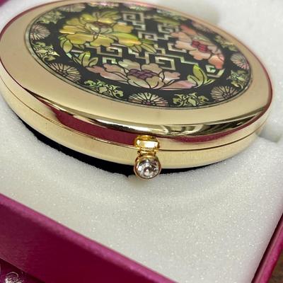 Inlaid Peony Mother of Pearl Magnifying Compact Mirror
