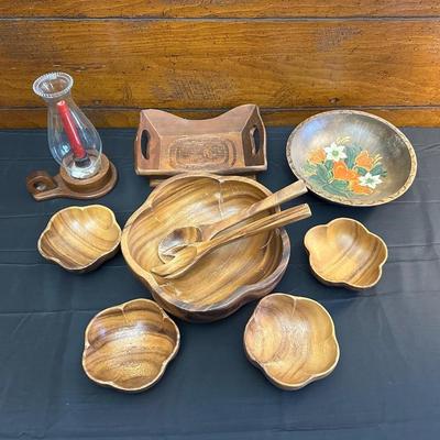 Vintage & Modern Wood Salad Bowls and Decorative Pieces