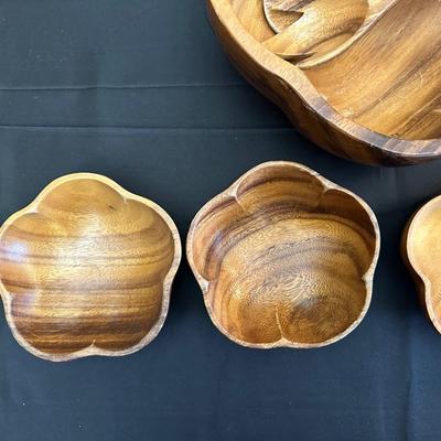 Vintage & Modern Wood Salad Bowls and Decorative Pieces