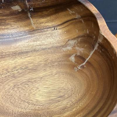 Vintage & Modern Wood Salad Bowls and Decorative Pieces