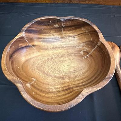 Vintage & Modern Wood Salad Bowls and Decorative Pieces