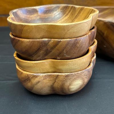 Vintage & Modern Wood Salad Bowls and Decorative Pieces