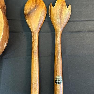 Vintage & Modern Wood Salad Bowls and Decorative Pieces