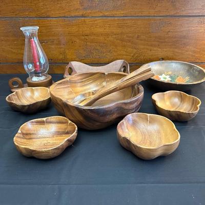 Vintage & Modern Wood Salad Bowls and Decorative Pieces