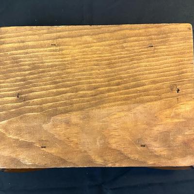 Vintage & Modern Wood Salad Bowls and Decorative Pieces