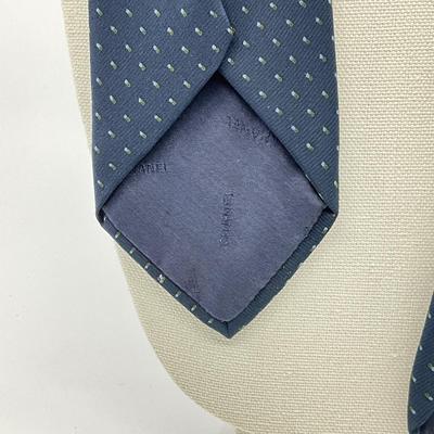 543 CHANEL Navy Silk 2029 Printed Tie