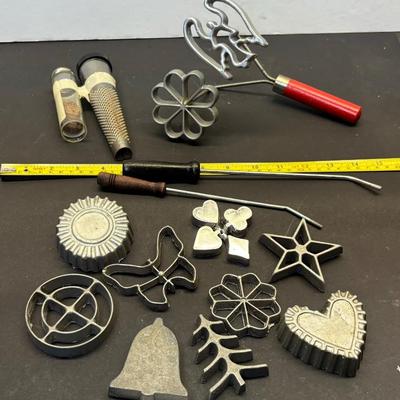Vintage Rosette Set and More