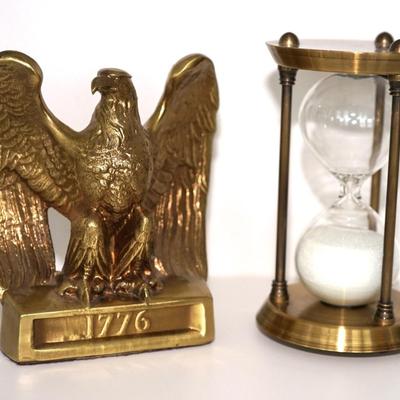 SINGLE OPEN WINGED EAGLE BOOKEND ON PLATFORM/ BRASS SAND TIMER DECORATIVE