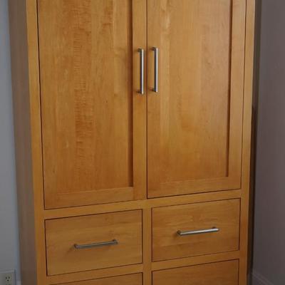 MODERN STYLE MAPLE CABINET W/ BRUSH CHROME HANDLES, FOUR DRAWERS /SHELVES