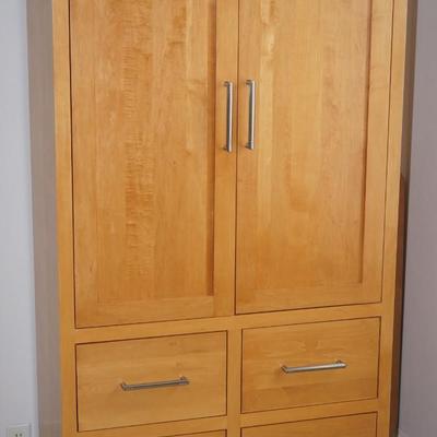 MODERN STYLE MAPLE CABINET W/ BRUSH CHROME HANDLES, FOUR DRAWERS /SHELVES