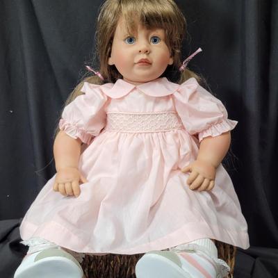 Lee Middleton Doll - New in Box