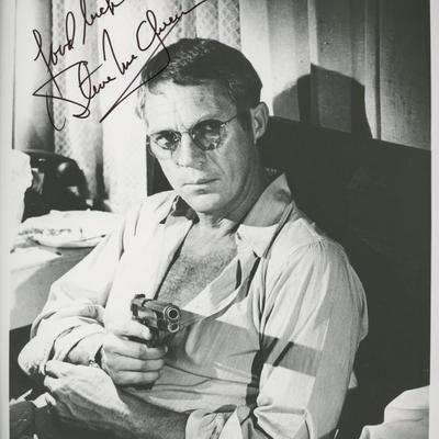 Steve McQueen signed movie photo. 