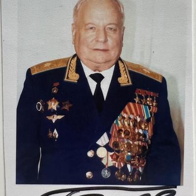 Victor Gorbatko signed photo