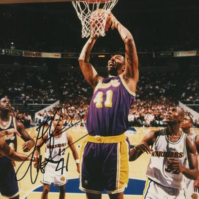 Elden Campell signed photo