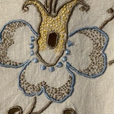 Large Lot Mixed Table Linens, Pimpernel Placemats & More (D-ES)