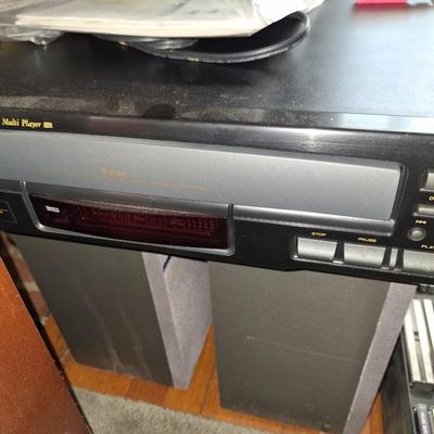 Teac 5 CD player w/ speakers