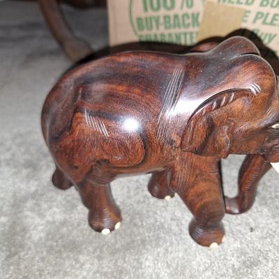2 wooden Elephants