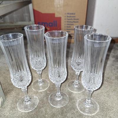 5 Champagne Glasses