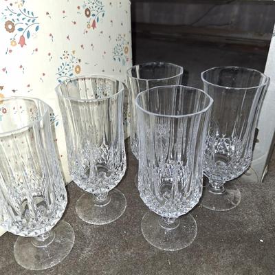 5 Tall Wine Glasses