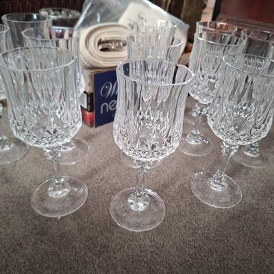 12 Wine Glasses
