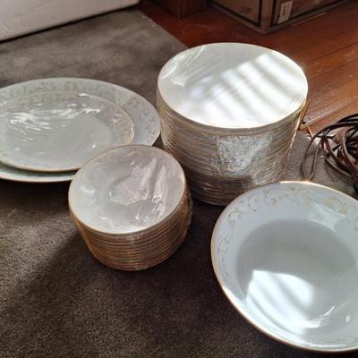 120+ Noritake Dish set