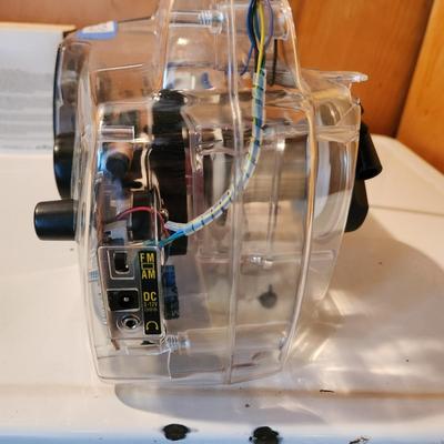 2 Emergency AM FM Radios American Red Cross FR4000 Eton Freeplay Self Powered Radio Solar Windup