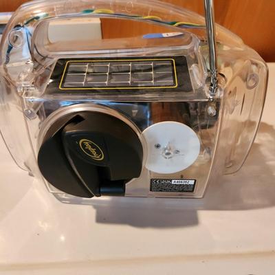 2 Emergency AM FM Radios American Red Cross FR4000 Eton Freeplay Self Powered Radio Solar Windup