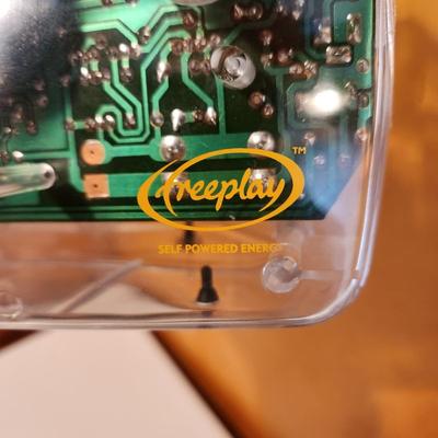 2 Emergency AM FM Radios American Red Cross FR4000 Eton Freeplay Self Powered Radio Solar Windup