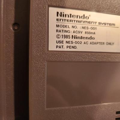 Nintendo Entertainment system Model NES-001 1985