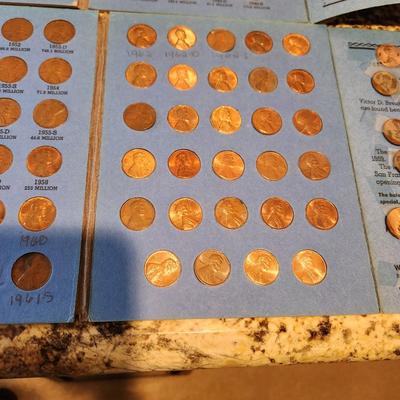 2 Lincoln Head Cent Collector Books