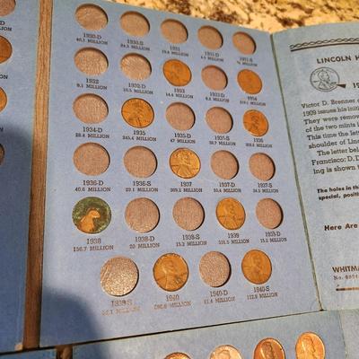 2 Lincoln Head Cent Collector Books