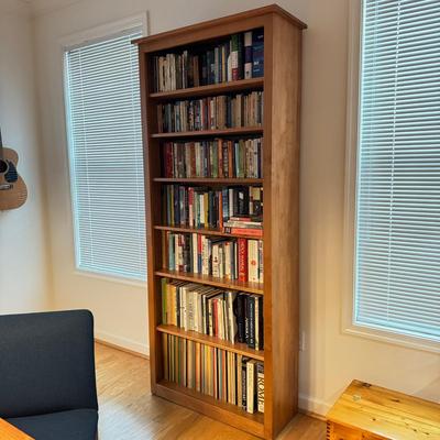 914 Solid Wood Book Shelf With Adjustable Shelves