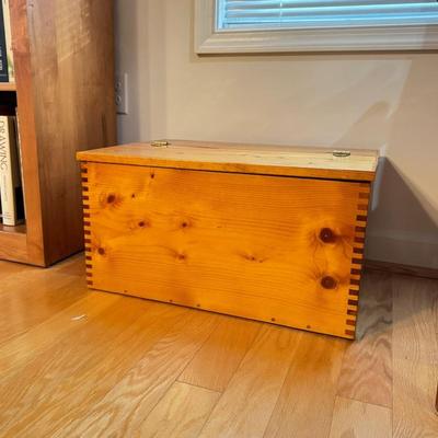 916 Handmade Pine Lift Top Chest