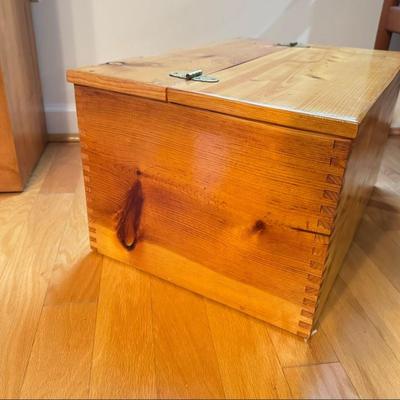 916 Handmade Pine Lift Top Chest