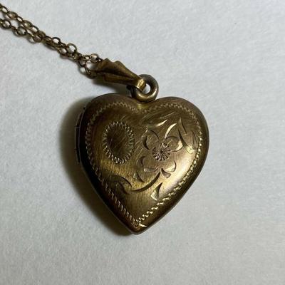  D'AGUANNO BROS GOLD FILLED OVER STERLING ETCHED HEART LOCKET