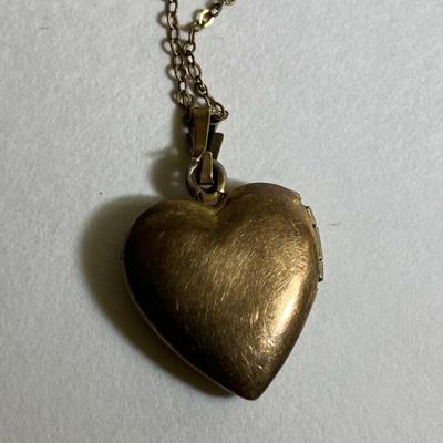  D'AGUANNO BROS GOLD FILLED OVER STERLING ETCHED HEART LOCKET