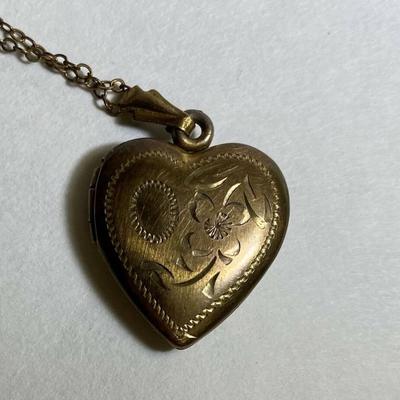  D'AGUANNO BROS GOLD FILLED OVER STERLING ETCHED HEART LOCKET