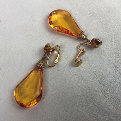 vintage AMBER LUCITE STAR BROOCH & DANGLE EARRINGS