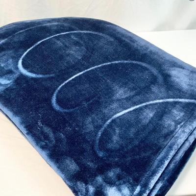 Lot L 348 NWT J.Crew Women’s Grey with Black Trim Jacket (size 12) & NAVY BLUE PLUSH THROW