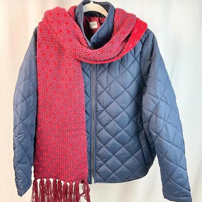 Lot M 354 J. Crew Quilted Jacket (size XL)/ Knit Scarf / J.Crew Socks / Hat