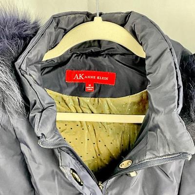 Lot M 358 Anne Klein Navy Down Coat with Faux Fur Trimmed Hood (size Medium)