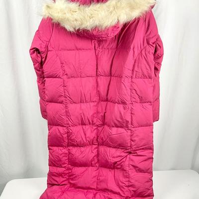 Lot M 364 LL Bean Full Length Down Coat with Faux Fur Trimmed Hood (size Medium) / Hat / Mittens / Socks