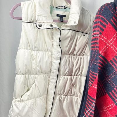 Lot M 373 NWT Tommy Hilfiger Puffer Vest (size XXL ) / Tommy Hilfiger Helena Hooded Plaid Sweater Poncho