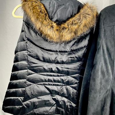 Lot N 378 NWT Eddie Bauer Black Vest with Faux Fur Trimmed Hood ( sizeXXL ) / Black Fleece Jacket ( size XXL ) / NWT Oversized Down Throw