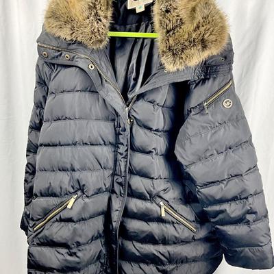 Lot N 380 MICHAEL KORS Puffer Coat with faux Fur Collar ( size 2X ) / Matching Mittens / Black Leather Gloves / Umbrella