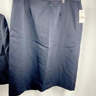 Lot L 384 NWT TAHARI 2pc Navy Blue Suit ( Jacket & Skirt ) Size 14