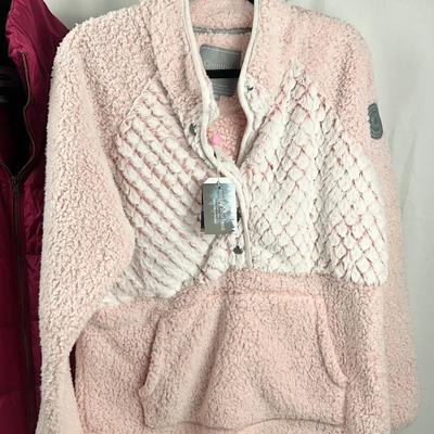 Lot N 389 NWT Simply Southern Plush/Fleece Jacket ( size XXL ) / Old Navy Puffer Vest ( size LG ) / NWT Cuddl Duds Throw / Candle