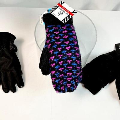Lot N 395 Pair of Tommy Hilfiger Jackets / Gloves / Mittens