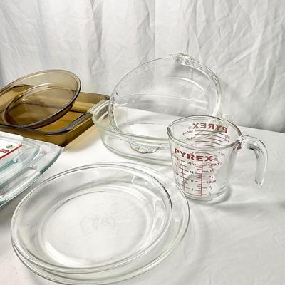 Lot S 430 Lot of Vintage and NIB Pyrex