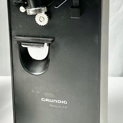 Lot S 431 Griddle by Cuisinart & Grundig Electric Can Opener
